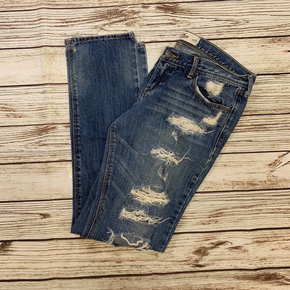 💕 Hollister Distressed Ladies Jeans Size 9 Waist 29
